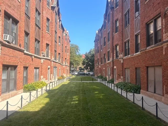 $1,500 | 5244.5 South Drexel Avenue, Unit 3N, Chicago, IL 60615