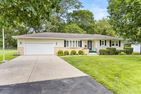 $230,000 | 1412 South Jackson Street, Streator, IL 61364