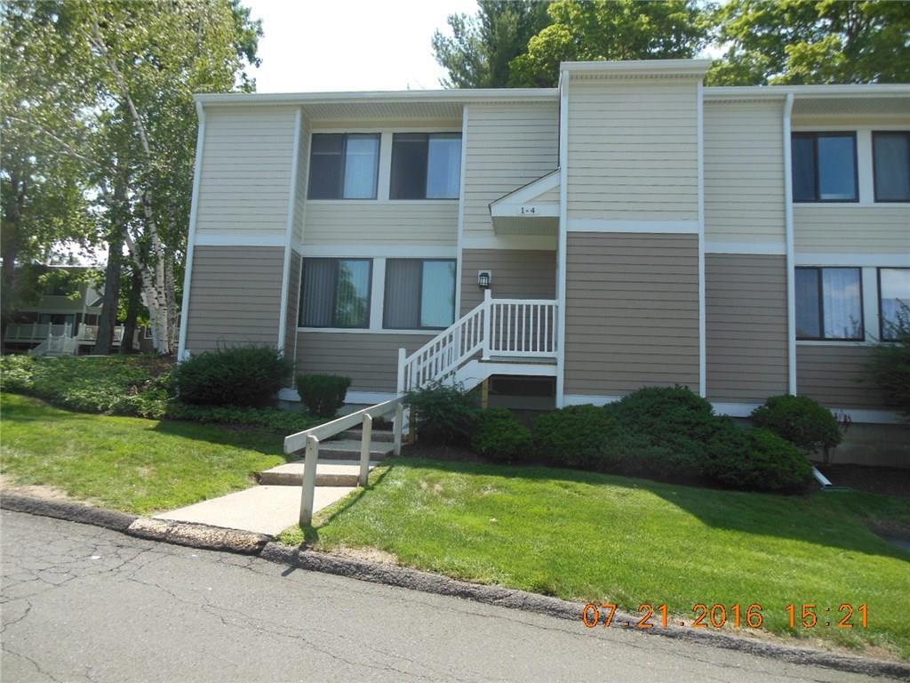 3 Lawson Lane, Unit 3 Ridgefield, CT 06877 - Photo 1 of 1 a front view of a house with garden