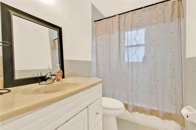 $980,000 | 402 Clinton Avenue, Rockville Centre, NY 11570