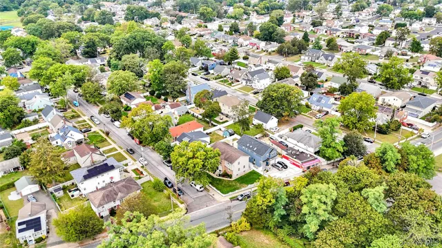 $980,000 | 402 Clinton Avenue, Rockville Centre, NY 11570