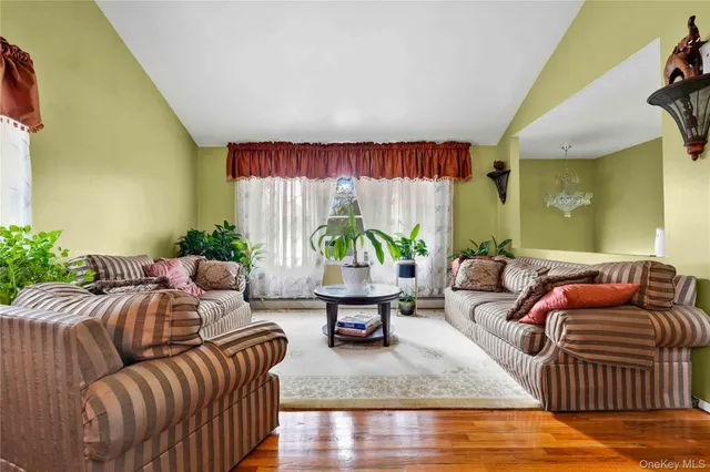 $980,000 | 402 Clinton Avenue, Rockville Centre, NY 11570