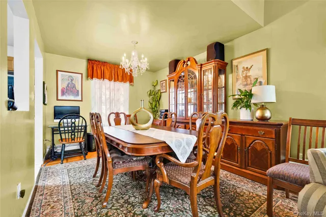 $980,000 | 402 Clinton Avenue, Rockville Centre, NY 11570