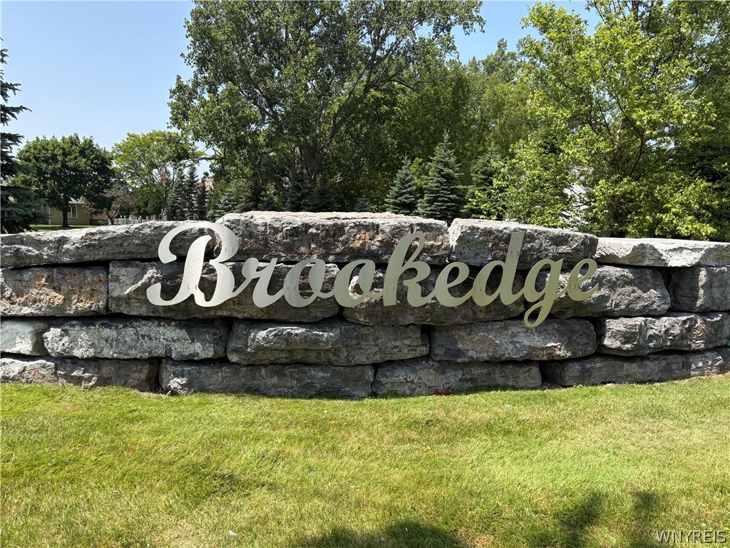 32 Brookedge Road Cheektowaga, NY 14043 - Photo 3 of 50
