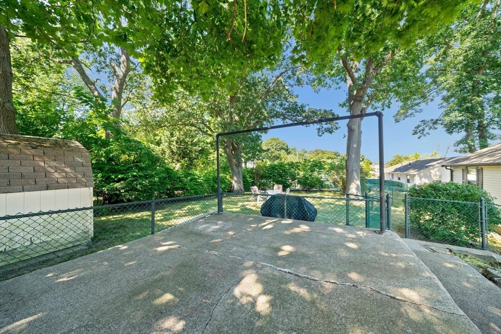 356 Shaw Street Braintree, MA 02184 - Photo 28 of 37