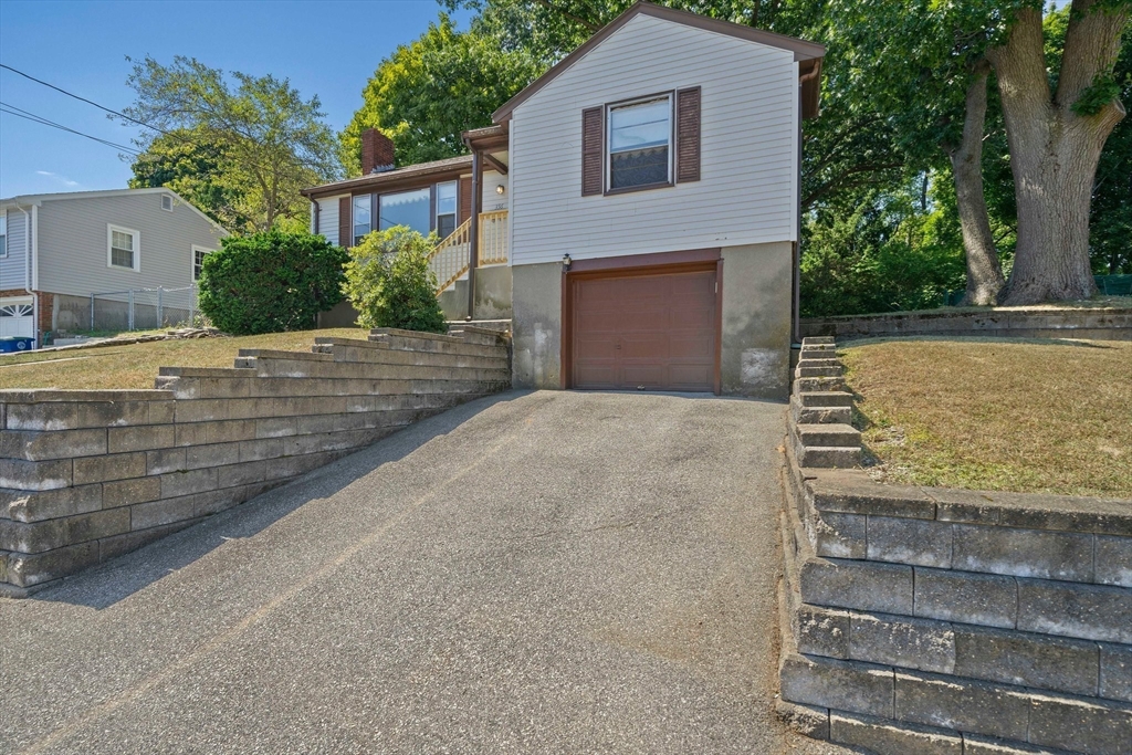 356 Shaw Street Braintree, MA 02184 - Photo 3 of 37