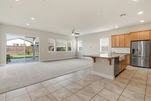 $2,800 | 1923 Amesbury Ct., Lathrop, CA 95330