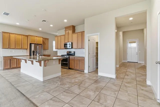 $2,800 | 1923 Amesbury Ct., Lathrop, CA 95330