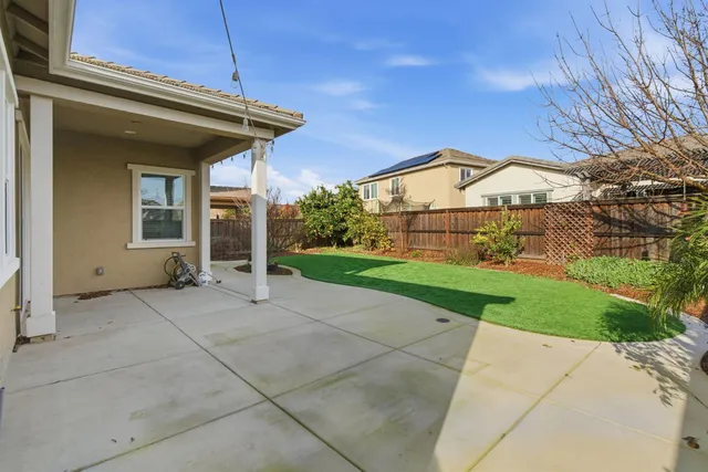 $2,800 | 1923 Amesbury Ct., Lathrop, CA 95330