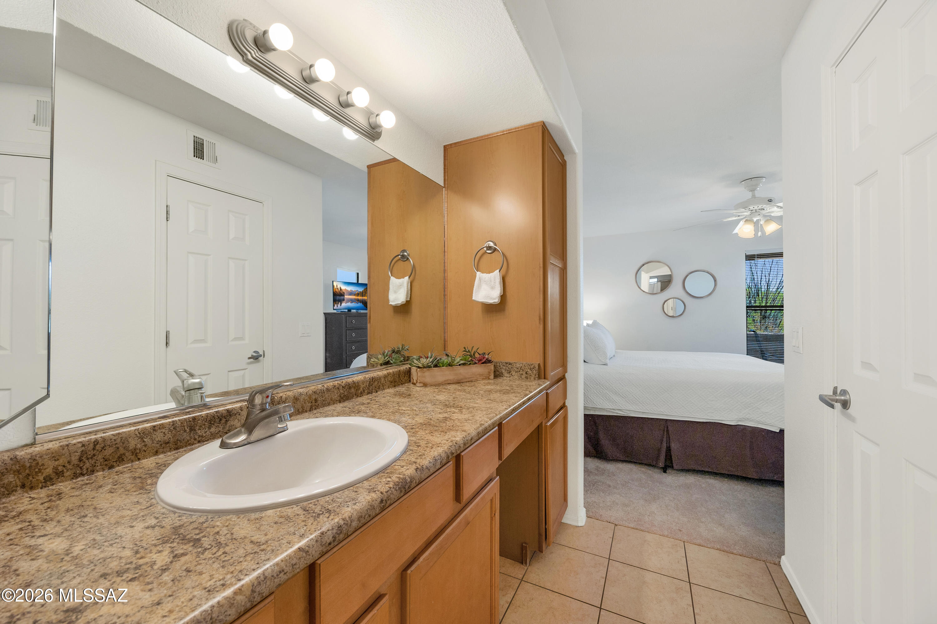 5855 North Kolb Road, Unit 2102 Tucson, AZ 85750 - Photo 15 of 34 Primary Bathroom