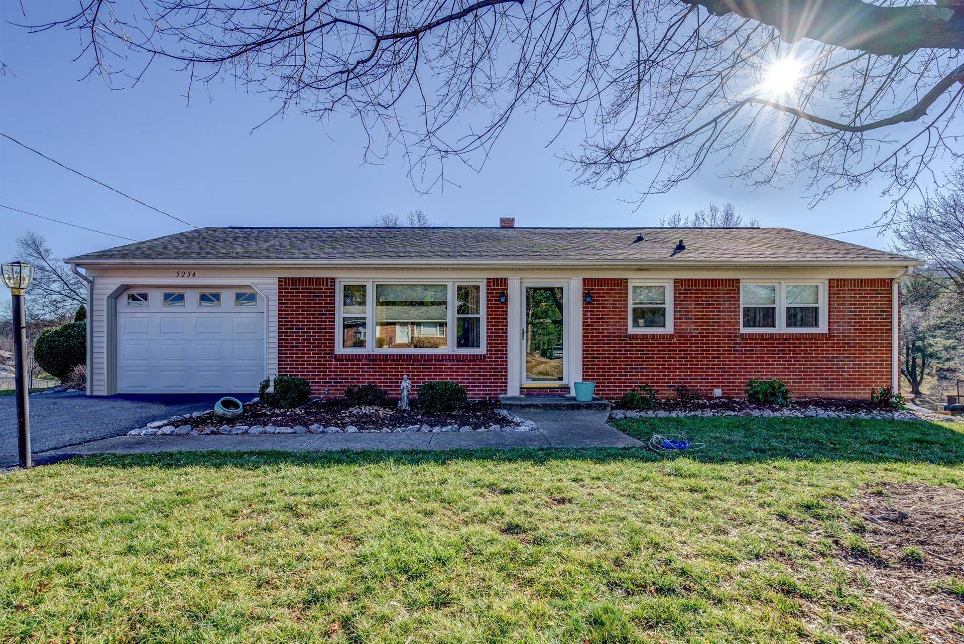 5234 Grandin Rd Extension Roanoke, VA 24018 - Photo 1 of 41 01-01-011320210071