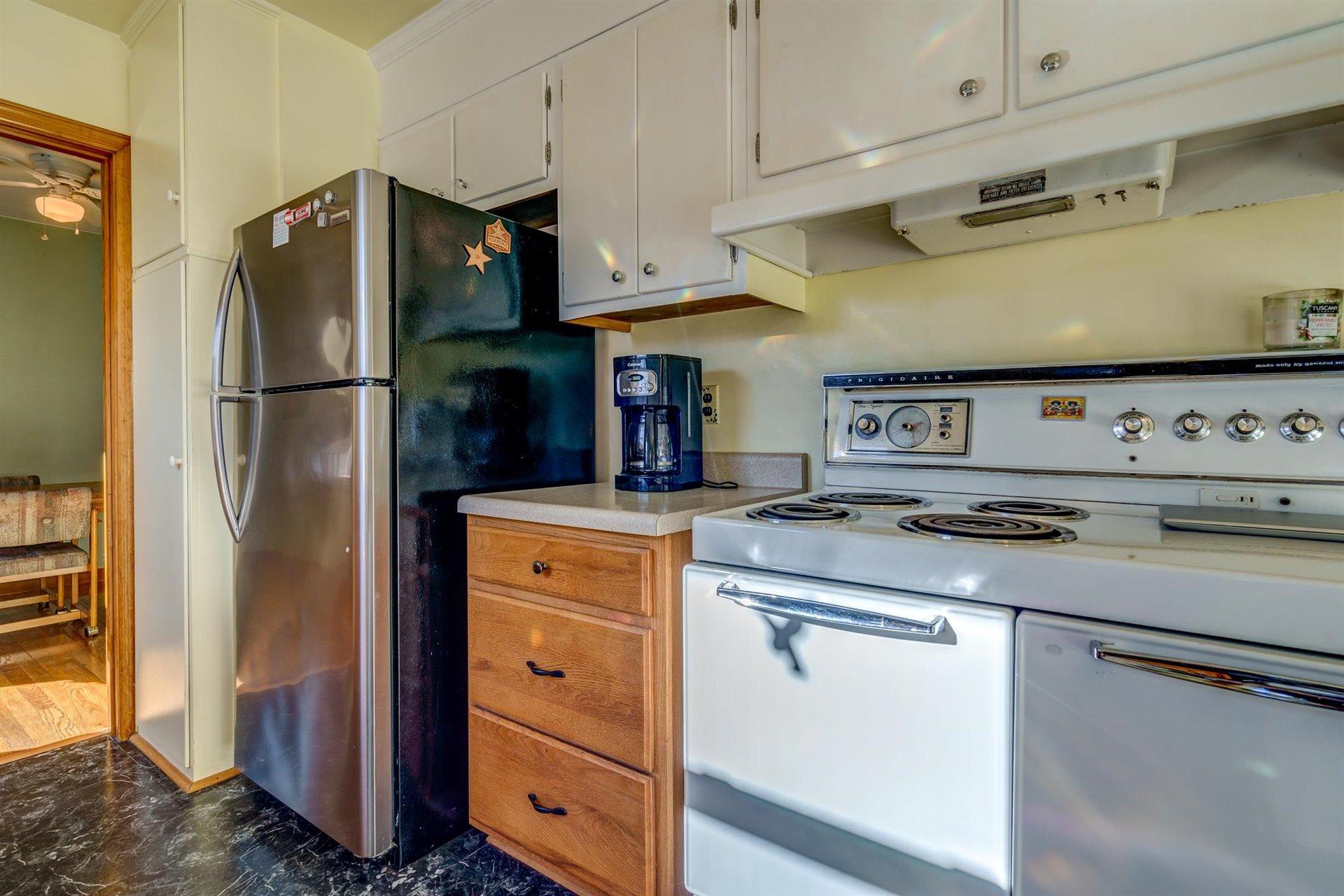5234 Grandin Rd Extension Roanoke, VA 24018 - Photo 11 of 41 11-011320210080