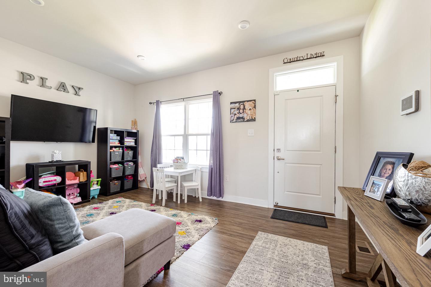 520 Spring Manor Boulevard Gilbertsville, PA 19525 - Photo 4 of 42