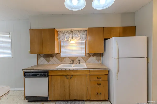 $219,500 | 717 Skylane Drive South, Uvalde, TX 78801