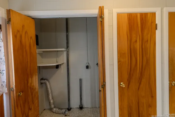 $219,500 | 717 Skylane Drive South, Uvalde, TX 78801