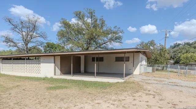 $219,500 | 717 Skylane Drive South, Uvalde, TX 78801