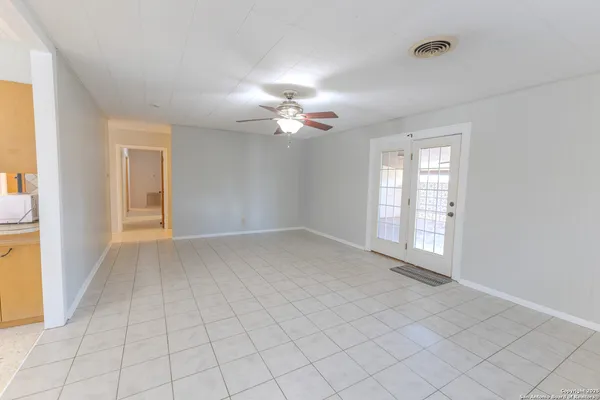 $219,500 | 717 Skylane Drive South, Uvalde, TX 78801