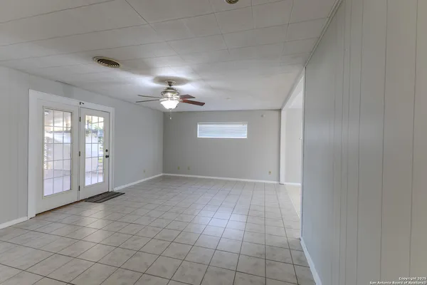 $219,500 | 717 Skylane Drive South, Uvalde, TX 78801