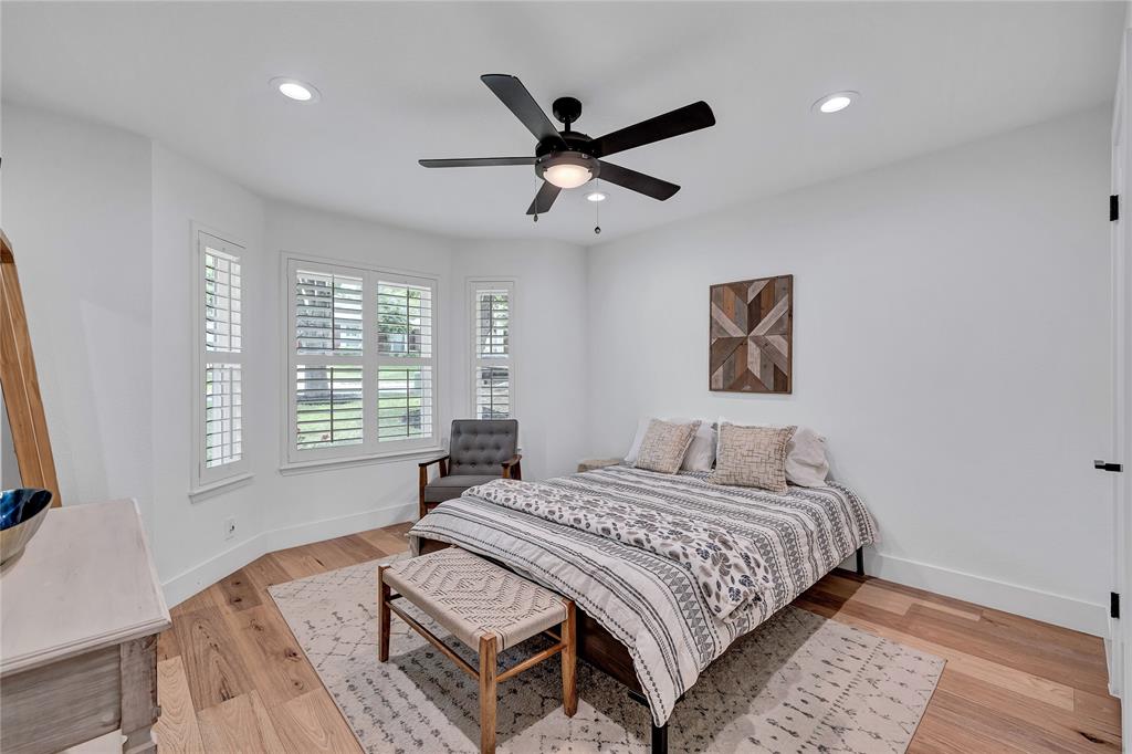 3600 Rip Ford Drive Austin, TX 78732 - Photo 27 of 32 a bedroom with a bed and window