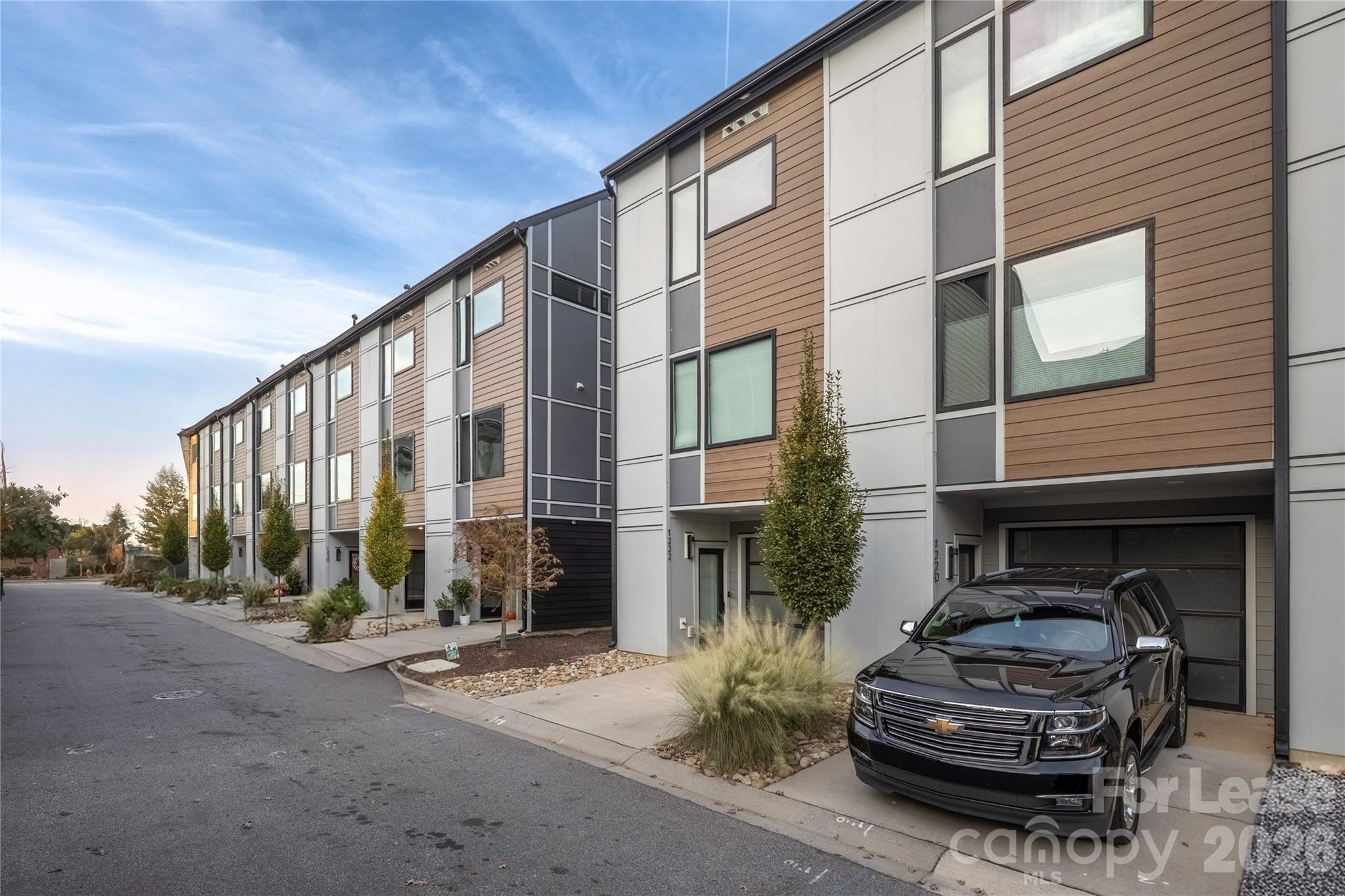 1222 Minter Place Charlotte, NC 28203 - Photo 3 of 32