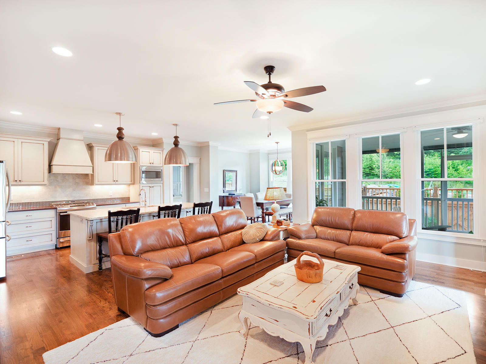 910 Elk Ridge Trail Chattanooga, TN 37419 - Photo 16 of 51 Living Room