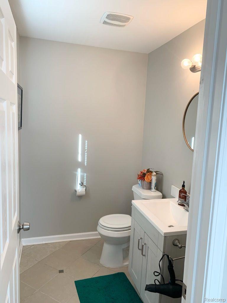 21537 Waltham Road Warren, MI 48089 - Photo 7 of 16 Gallery Image 7
