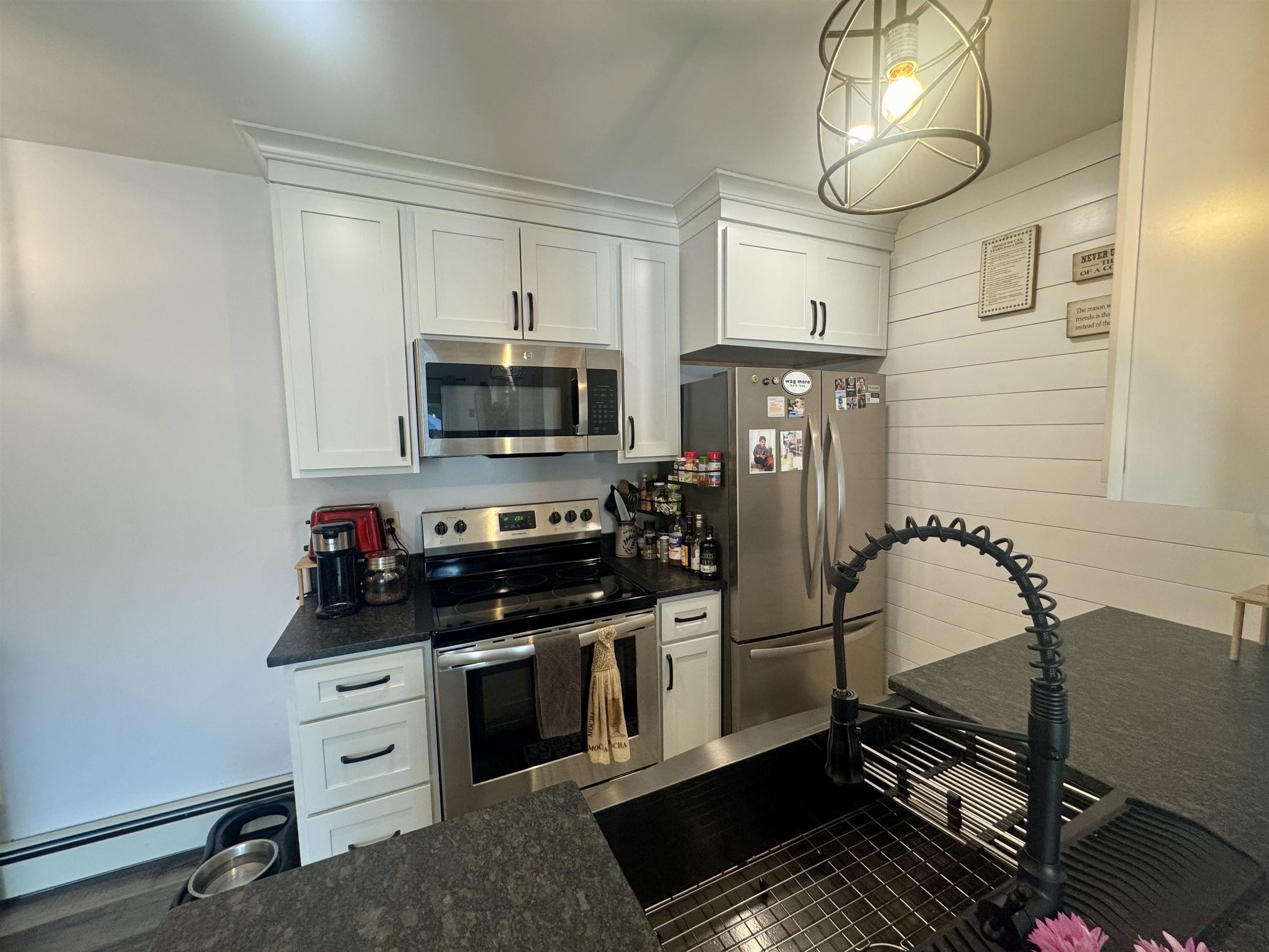 68 Franklin Heights Rochester, NH 03867 - Photo 5 of 32