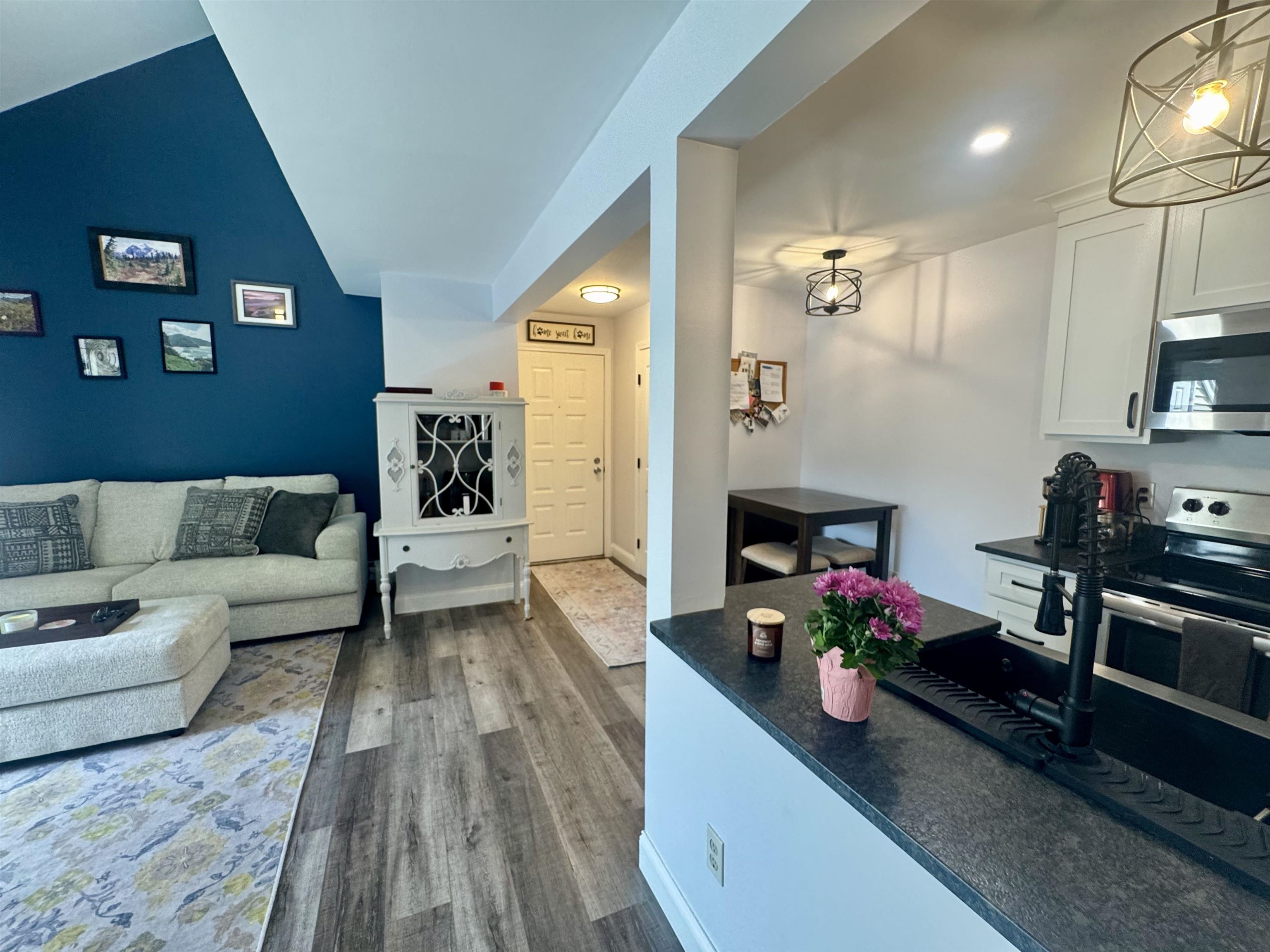 68 Franklin Heights Rochester, NH 03867 - Photo 8 of 32
