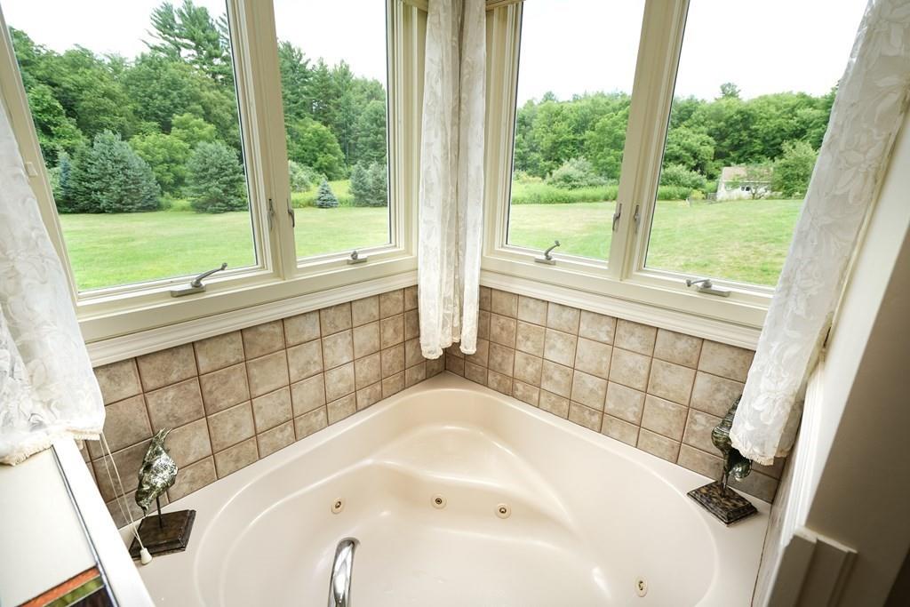 20 Whiting Road Oxford, MA 01540 - Photo 13 of 42