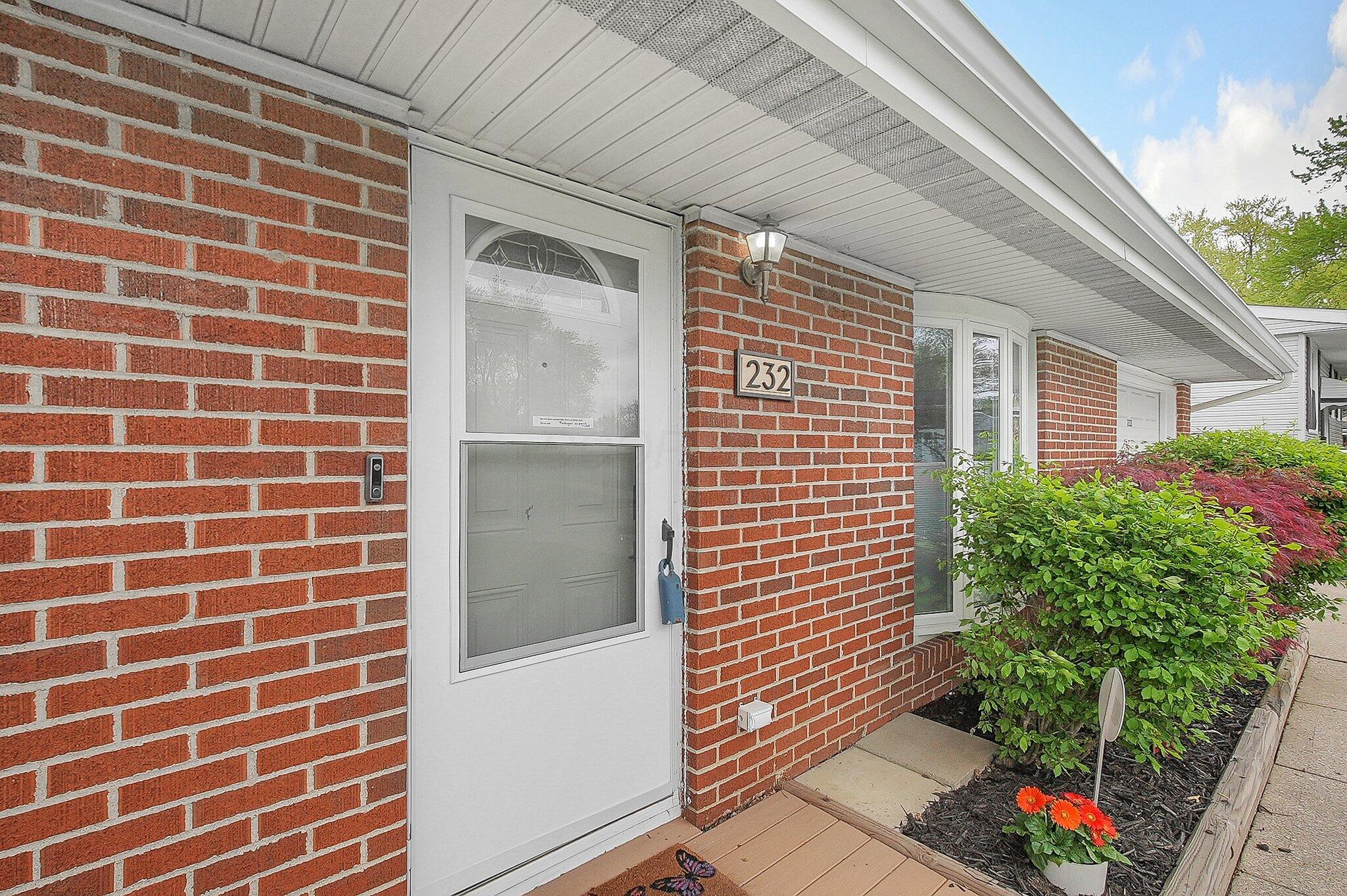 232 Regents Road Columbus, OH 43230 - Photo 2 of 27 2-web-or-mls-232-regents-rd