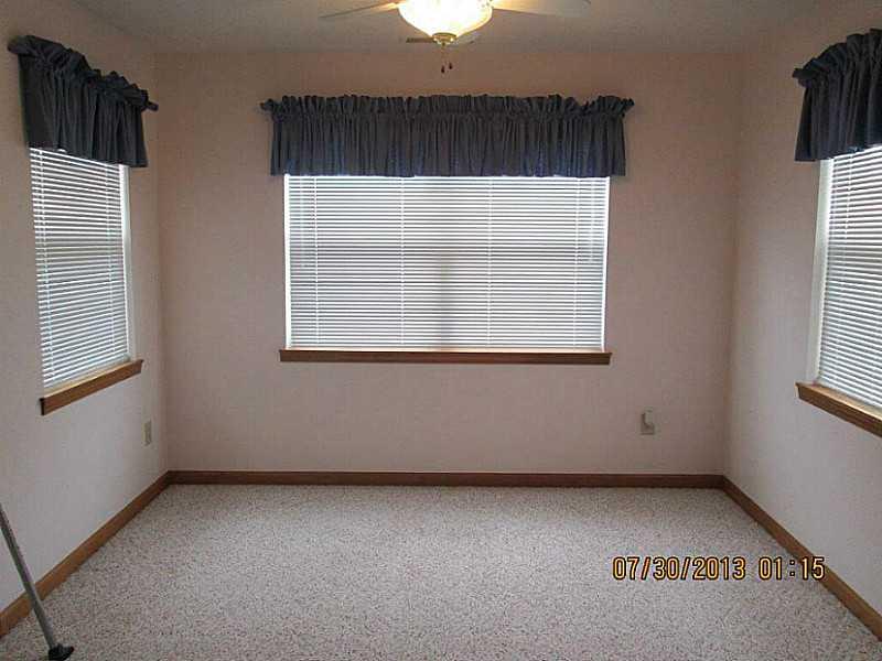 5639 Spring Mist Circle Indianapolis, IN 46237 - Photo 6 of 14 Gallery Image 6