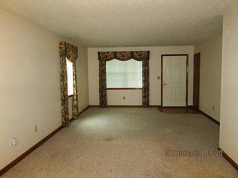 5639 Spring Mist Circle Indianapolis, IN 46237 - Photo 9 of 14 Gallery Image 9