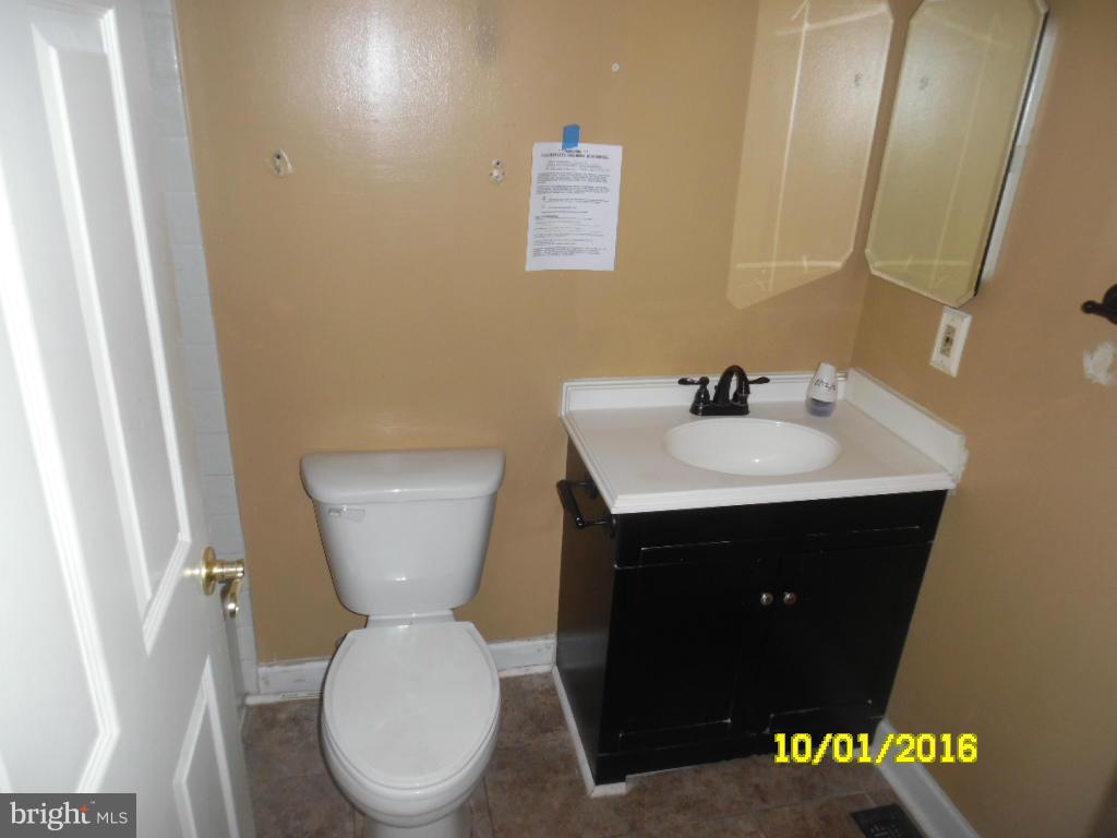 8528 Rhuddlan Road Baltimore, MD 21236 - Photo 11 of 18 Bath