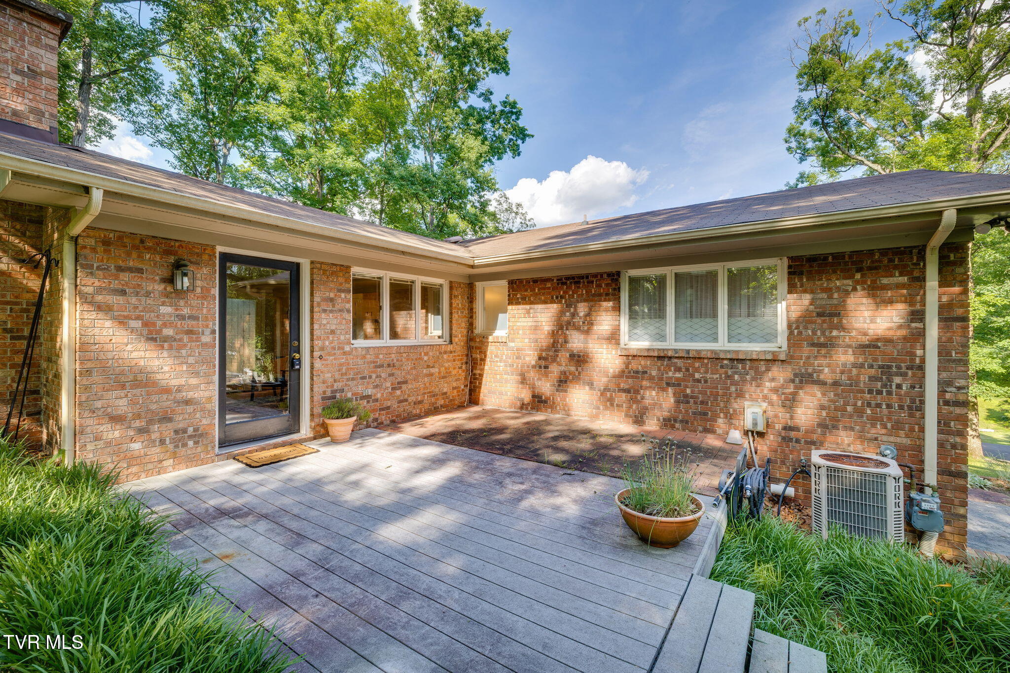 400 Old Castle Road Kingsport, TN 37660 - Photo 47 of 56 047
