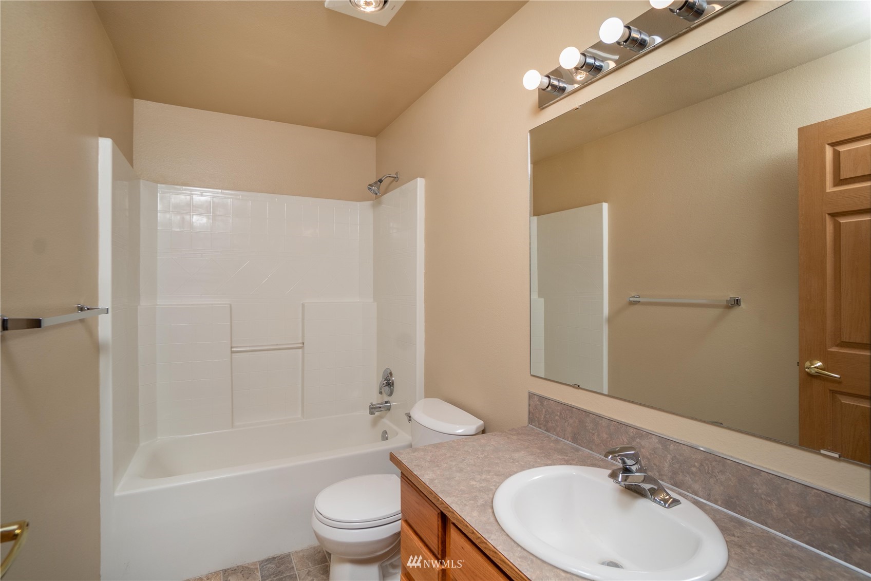 17105 Vail Loop Road Southeast Rainier, WA 98576 - Photo 27 of 36 Gallery Image 27