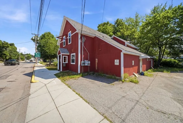 $599,900 | 335 North Washington Street, North Attleboro, MA 02760