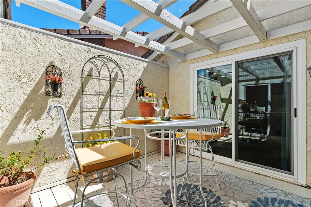 4 Redhawk Irvine, CA 92604 - Photo 16 of 32