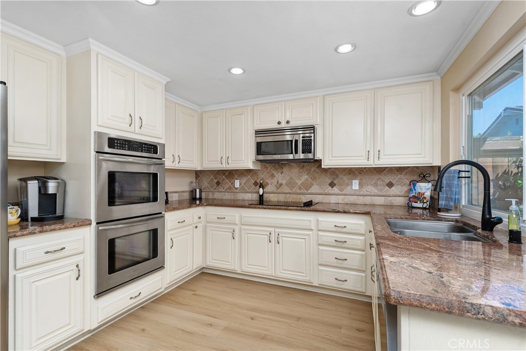 4 Redhawk Irvine, CA 92604 - Photo 8 of 32