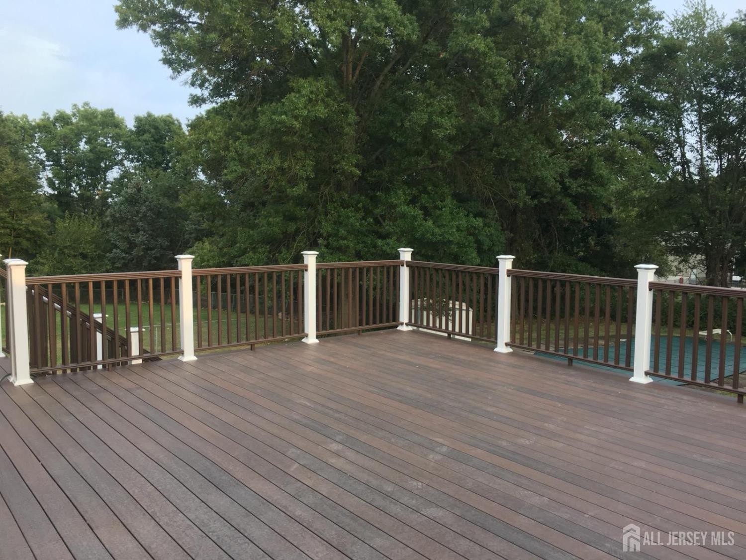 9 Holly Road Iselin, NJ 08830 - Photo 27 of 30