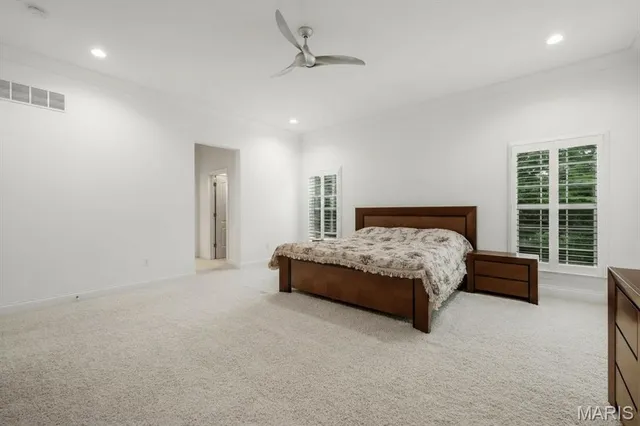 $1,695,000 | 327 Chasselle Lane, St. Louis, MO 63141