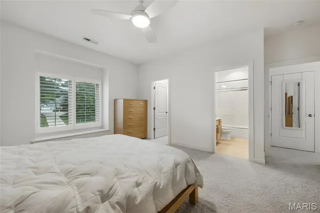 $1,695,000 | 327 Chasselle Lane, St. Louis, MO 63141