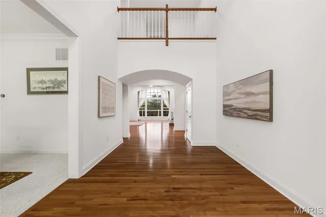 $1,695,000 | 327 Chasselle Lane, St. Louis, MO 63141