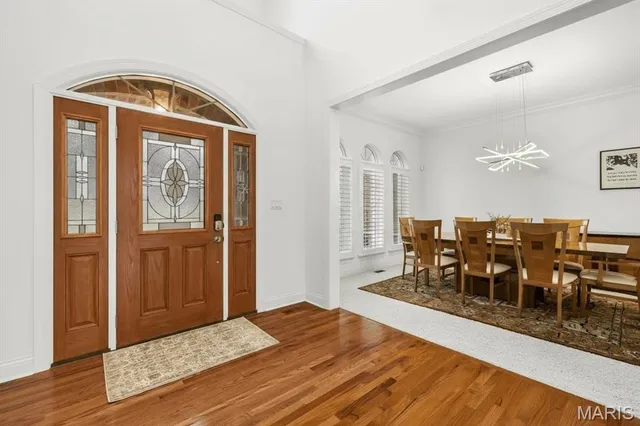 $1,695,000 | 327 Chasselle Lane, St. Louis, MO 63141