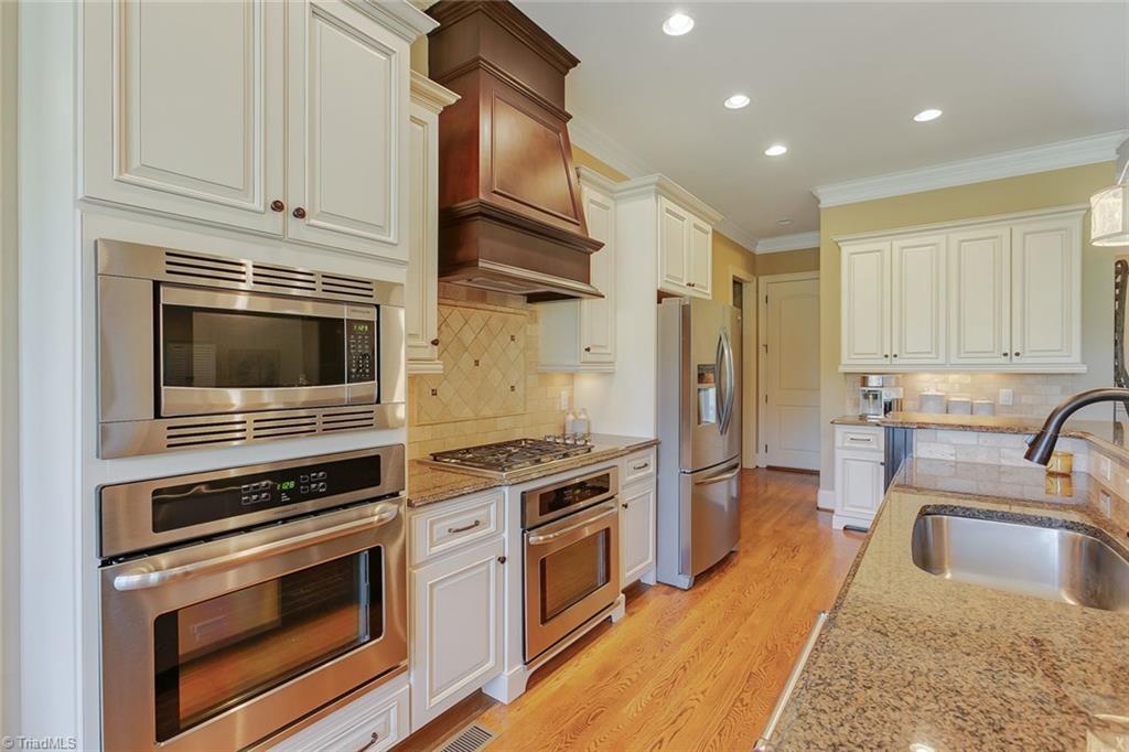 8882 Cravenwood Drive Oak Ridge, NC 27310 - Photo 10 of 30 Gallery Image 10