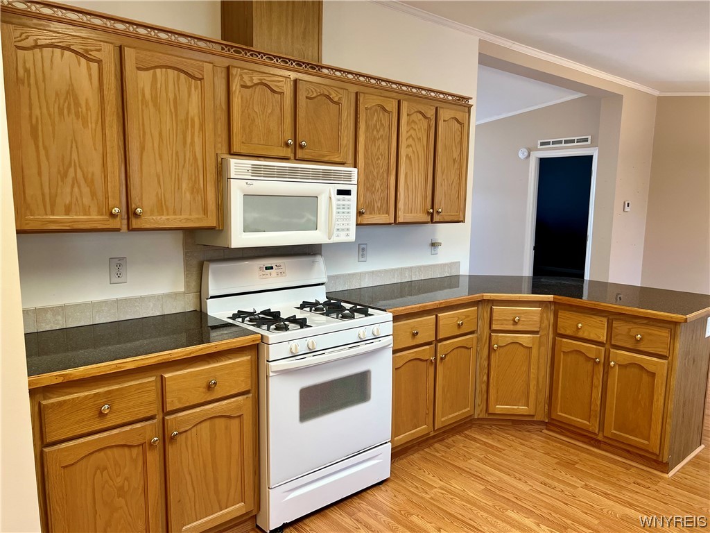 9896 Limehouse Drive Clarence, NY 14031 - Photo 7 of 21