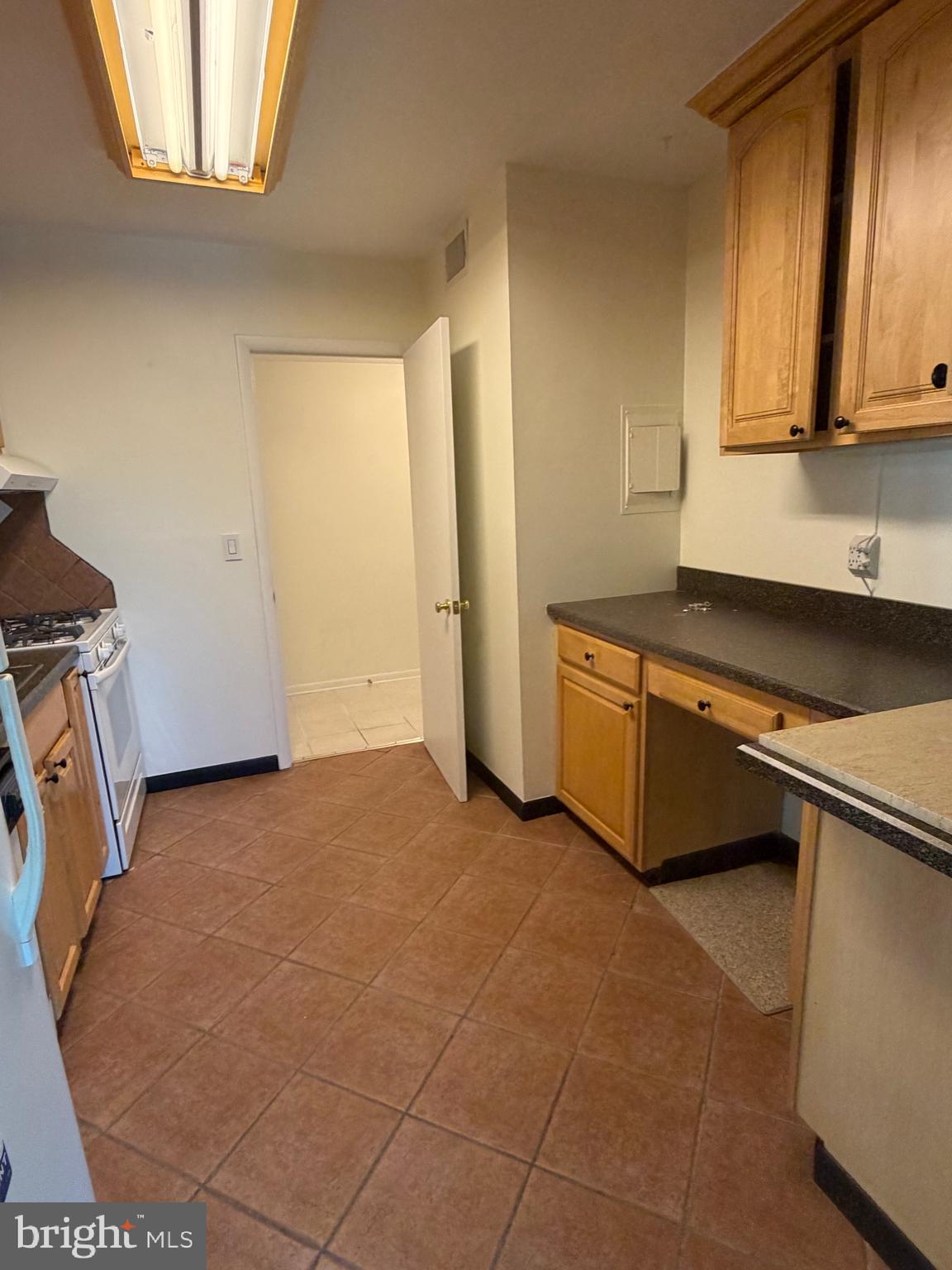 120 Cross Keys Road, Unit E Baltimore, MD 21210 - Photo 5 of 18