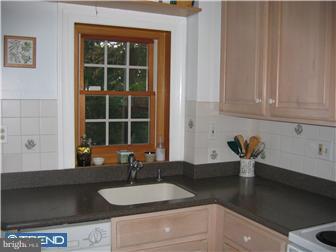 507 Covington Road Havertown, PA 19083 - Photo 7 of 11