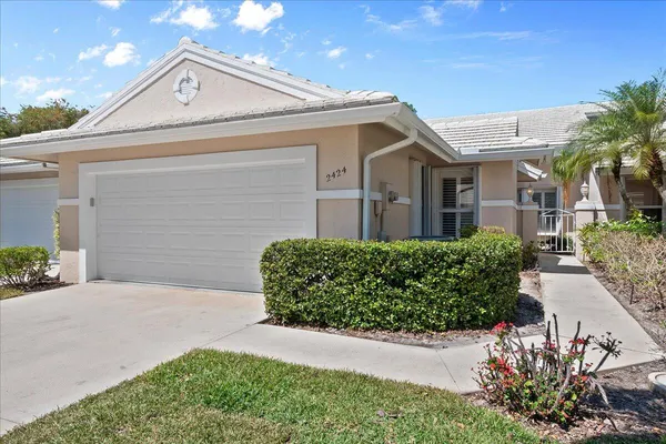 $425,000 | 2424 Southwest Foxpoint Trail, Palm City, FL 34990