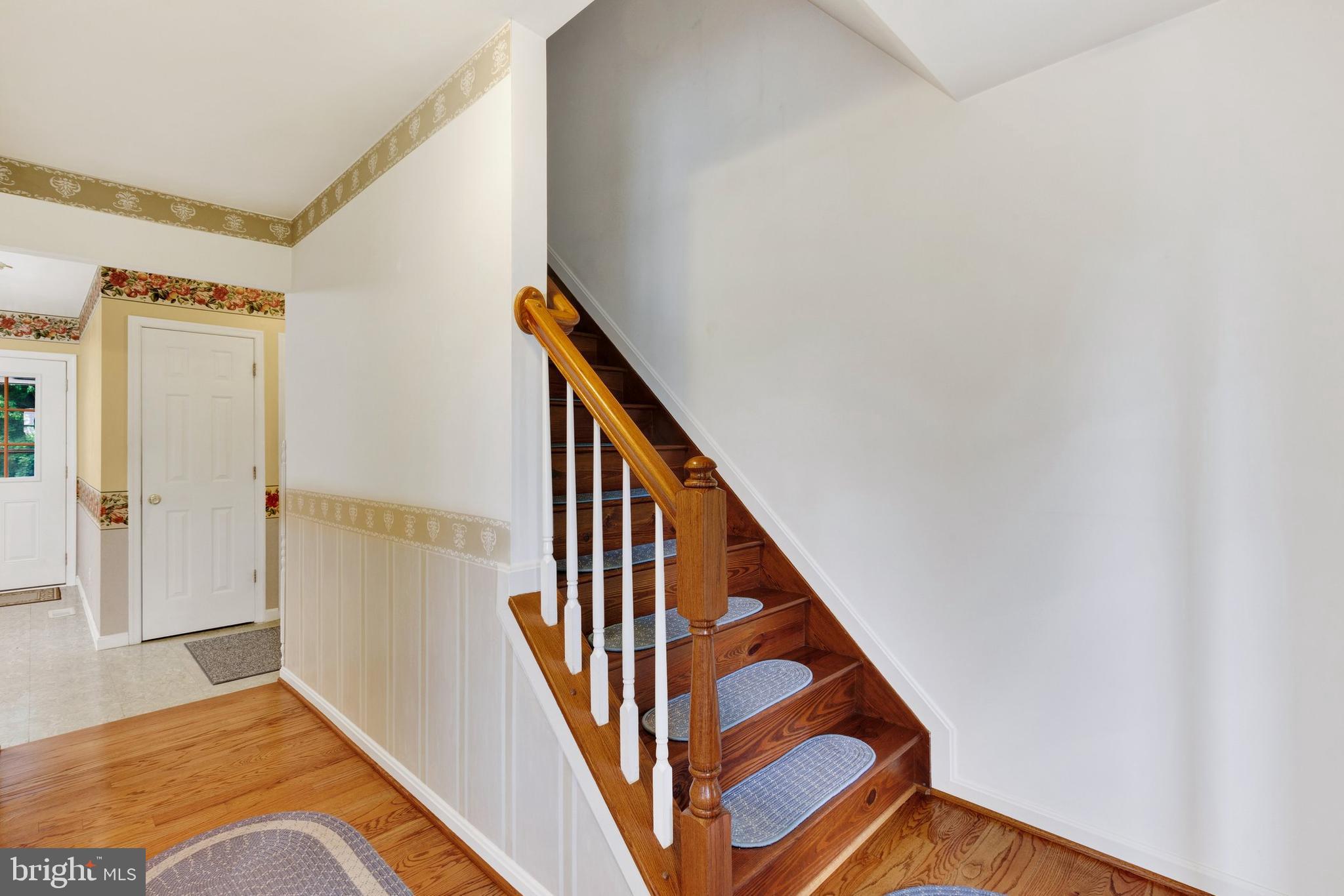 57 Pendyrus Street Delta, PA 17314 - Photo 5 of 28 Entrance Foyer