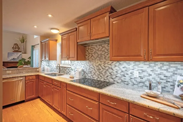 $875,000 | 420 South 4th Street, Amelia Island, FL 32034